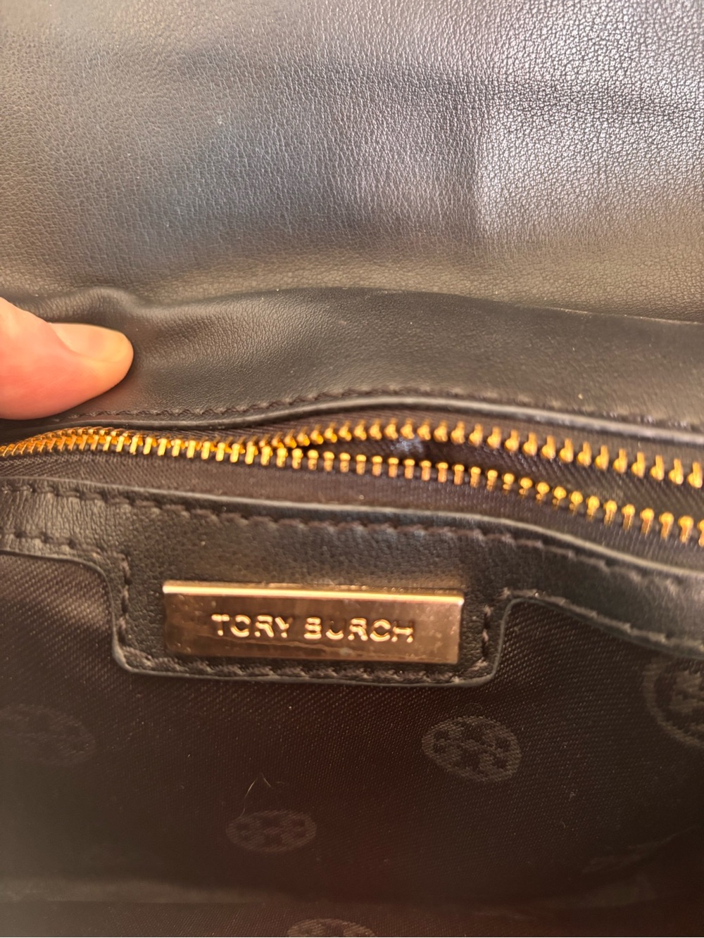 Tory Burch Isabella Clutch- Black Leather Logo Chain Crossbody - Picture 11 of 16